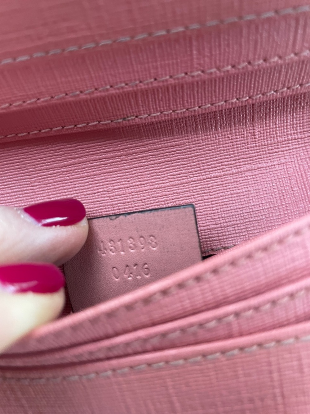 Gucci Beige GG Supreme Canvas Card Slot Walket Pink Lip Patch Eye & Star Accents - Picture 11 of 17